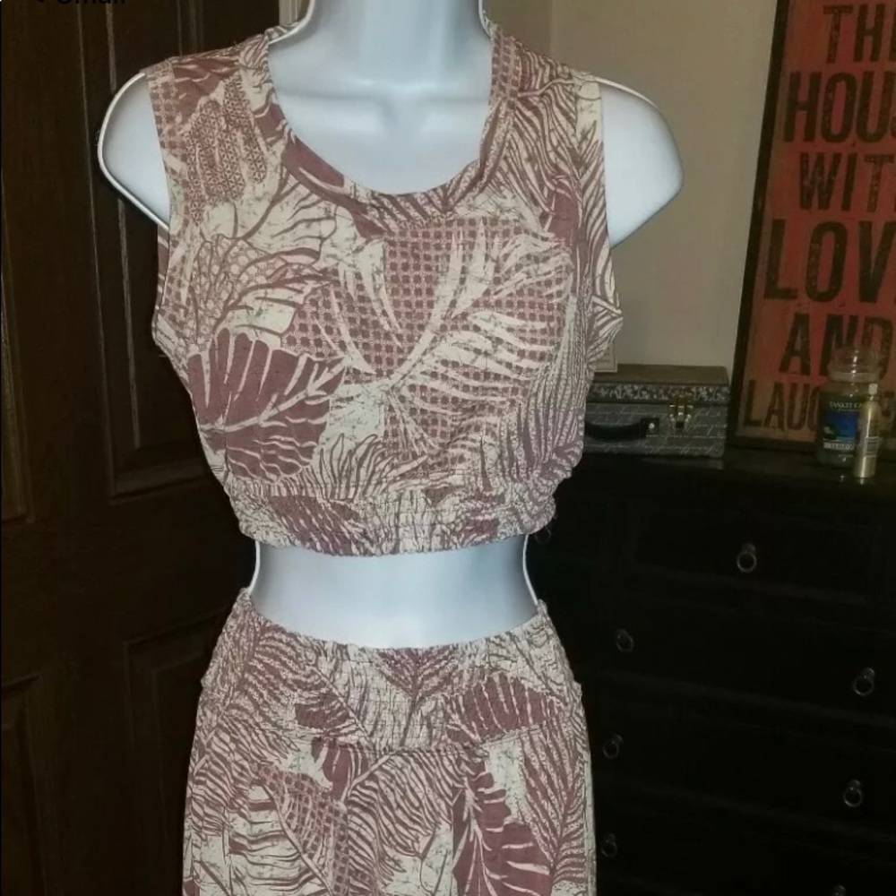 Crop top and high low skirt floral, beachy NWT